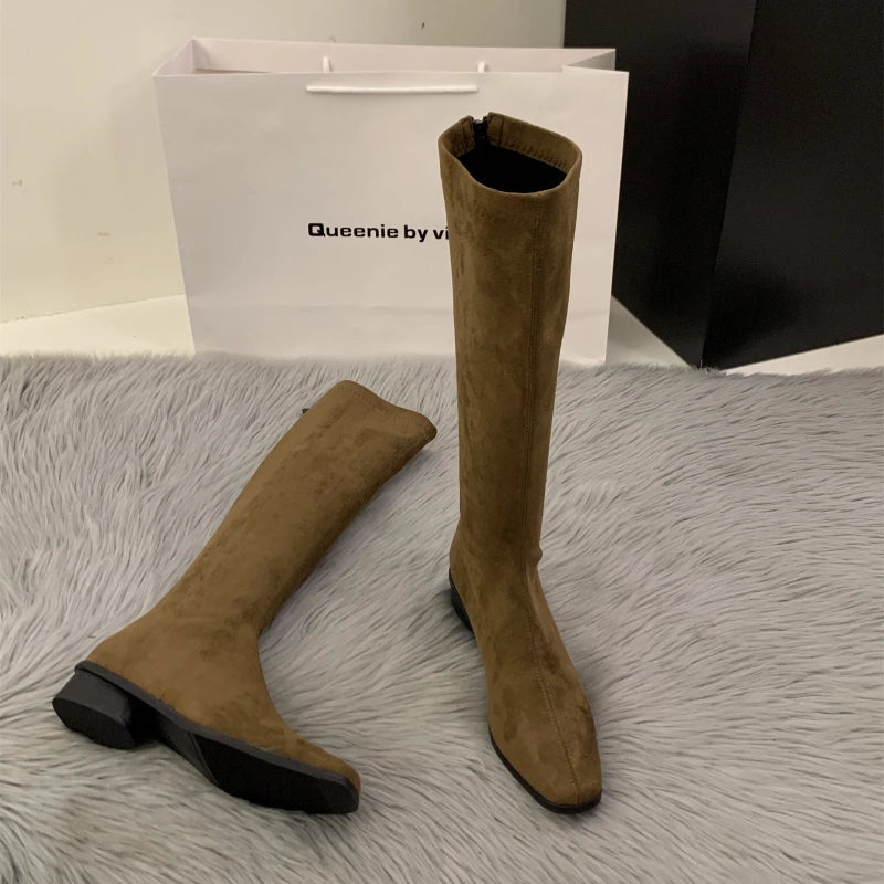 Bequeme und modische orthopädische Stiefel