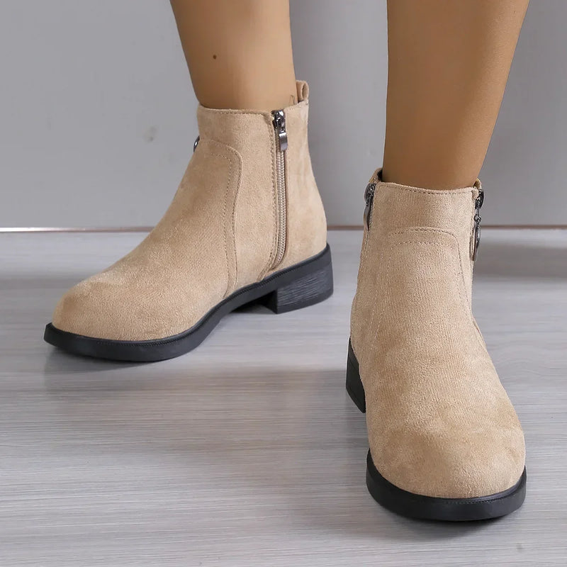 Lässige und stützende orthopädische Stiefel