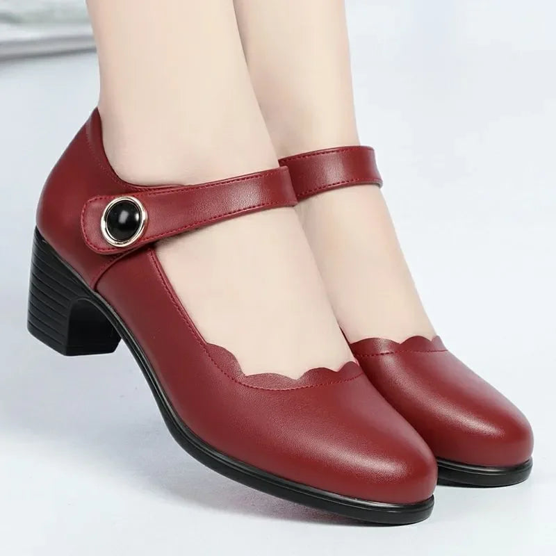 Stützende und trendige orthopädische Stiefel
