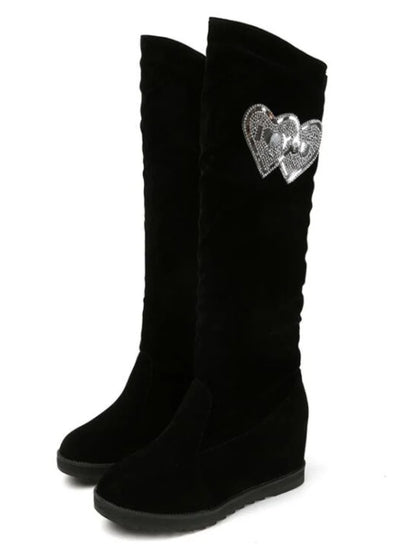 Stützende und trendige orthopädische Stiefel