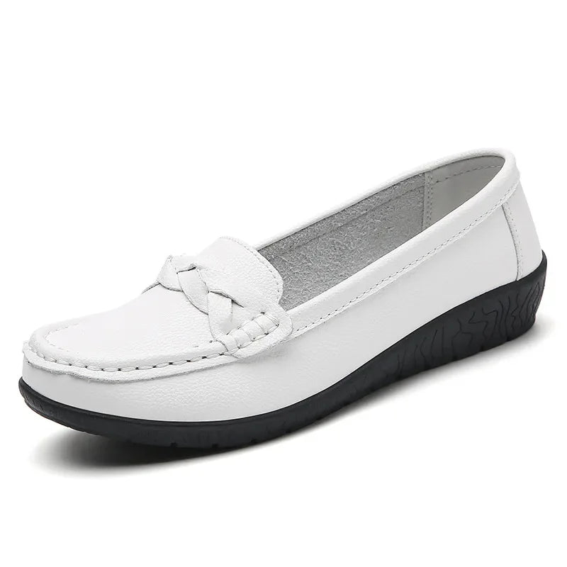 Modische und stützende orthopädische Schuhe