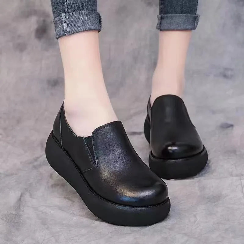 Elegante und stützende orthopädische Turnschuhe