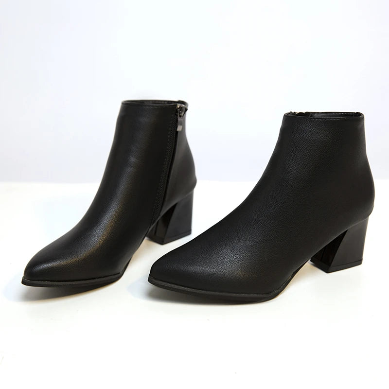 Stützende und stilvolle orthopädische Stiefel