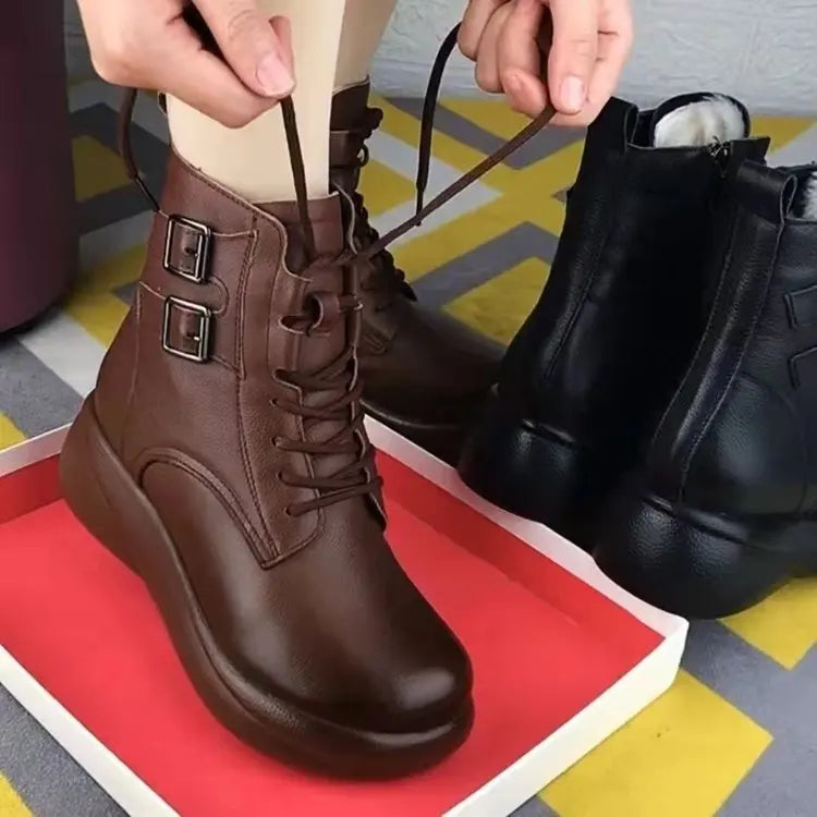 Elegante und stützende orthopädische Stiefel