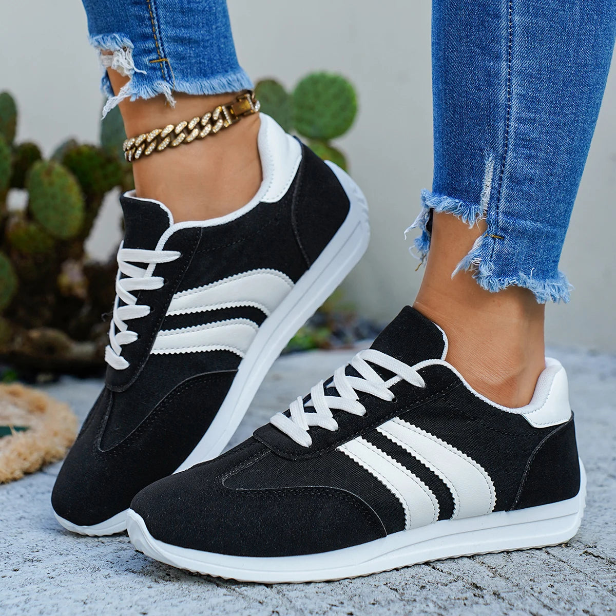 Stützende und trendige orthopädische Schuhe