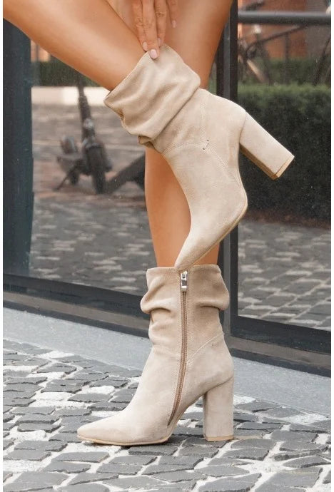Stiefel mit Wildleder-Blockabsatz