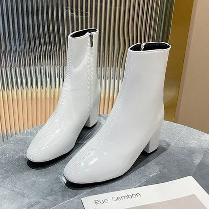 Stützende und stilvolle orthopädische Stiefel