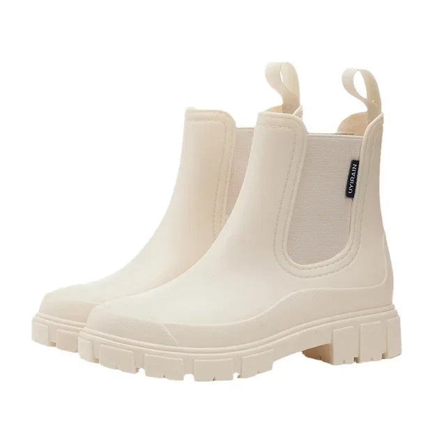Modische und stützende orthopädische Stiefel