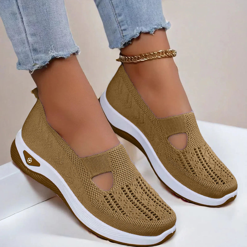 Stützende und stilvolle orthopädische Sandalen