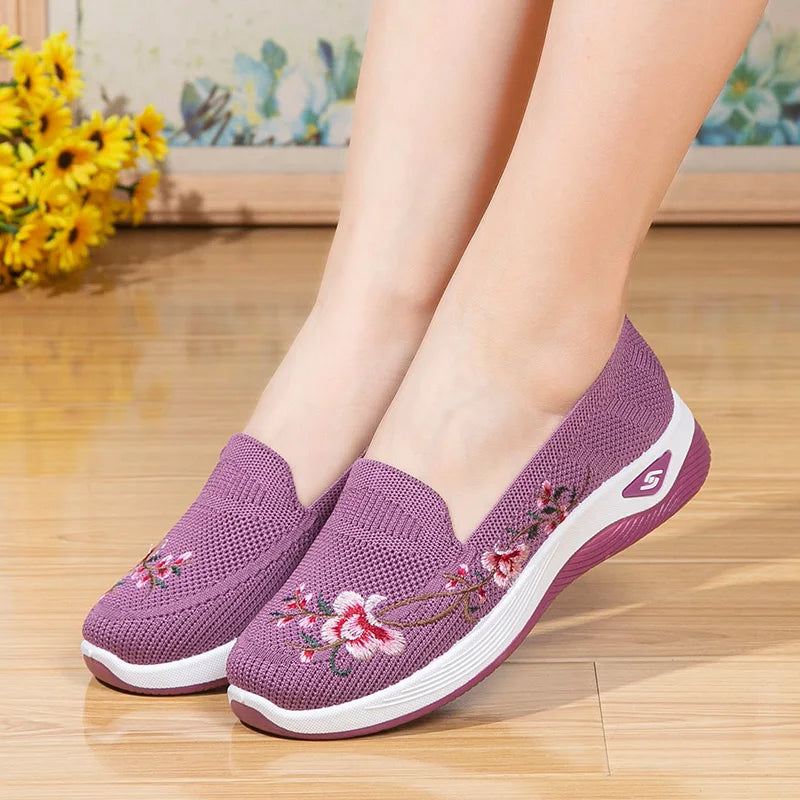 Modische und stützende orthopädische Schuhe