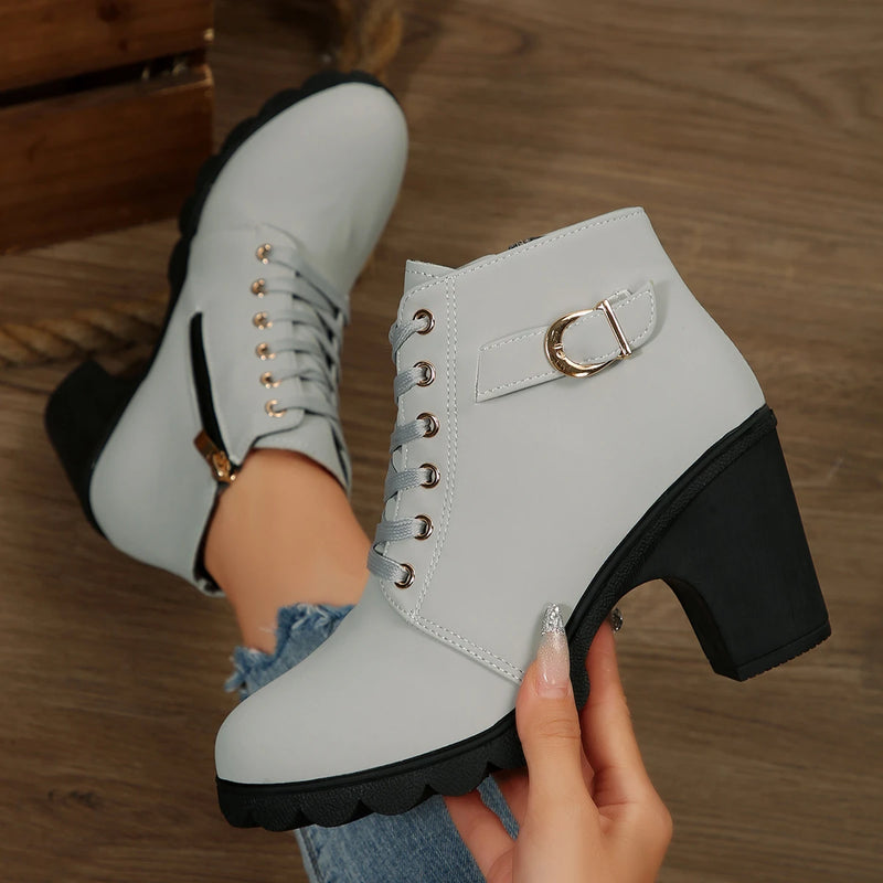 Elegante und stützende orthopädische Stiefel