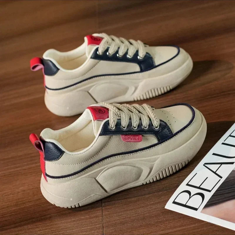 Modische und stützende orthopädische Turnschuhe