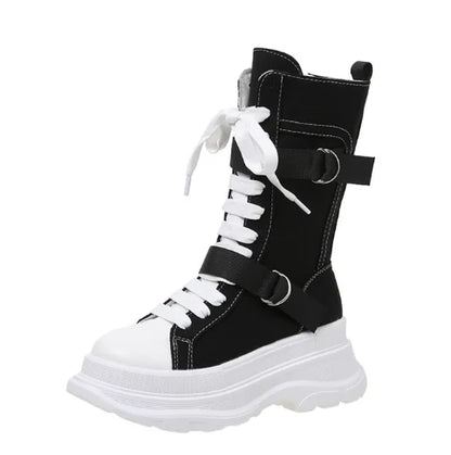 Stützende und trendige orthopädische Stiefel