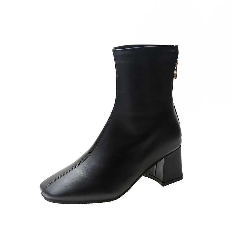 Stützende und stilvolle orthopädische Absätze