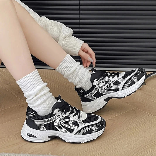 Stützende und trendige orthopädische Schuhe