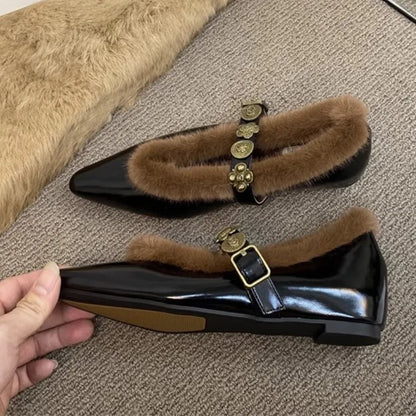 Stützende und trendige orthopädische Stiefel