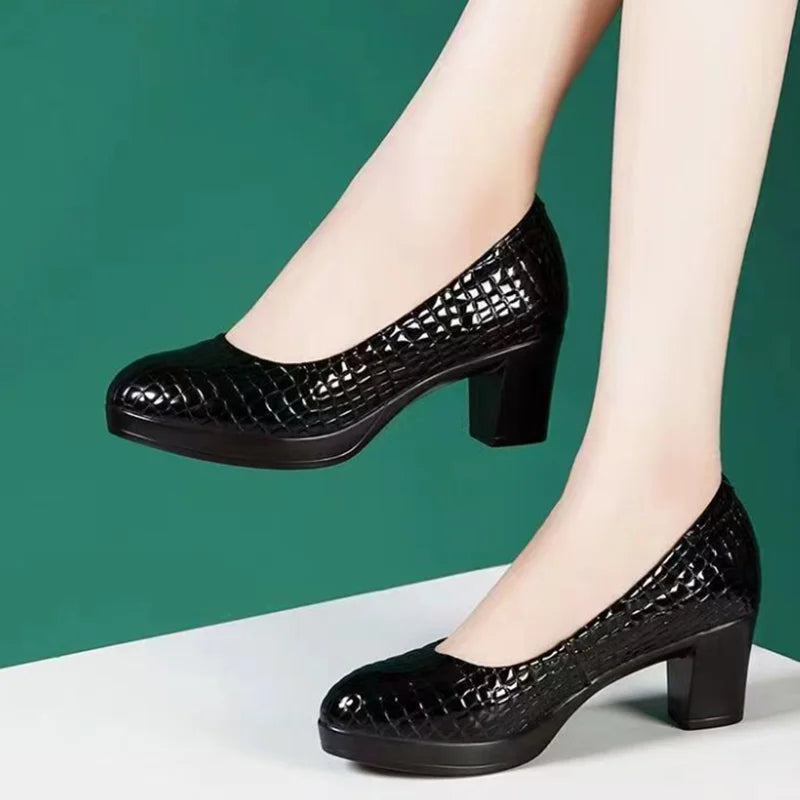 Stützende und trendige orthopädische Schuhe