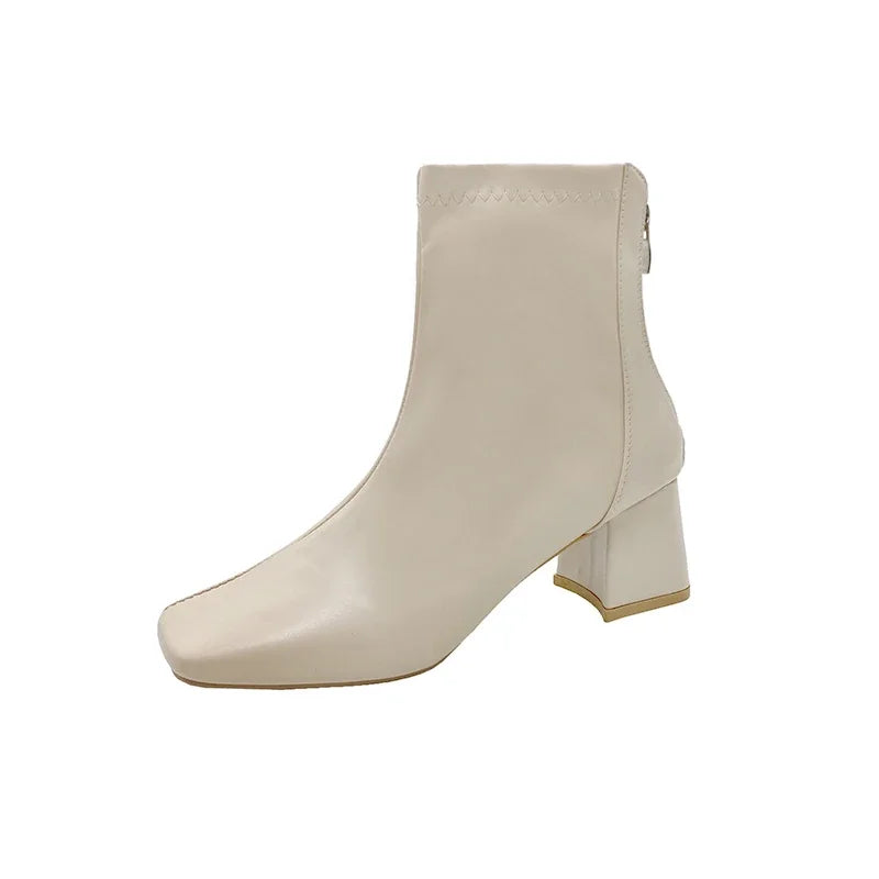 Stützende und stilvolle orthopädische Stiefel