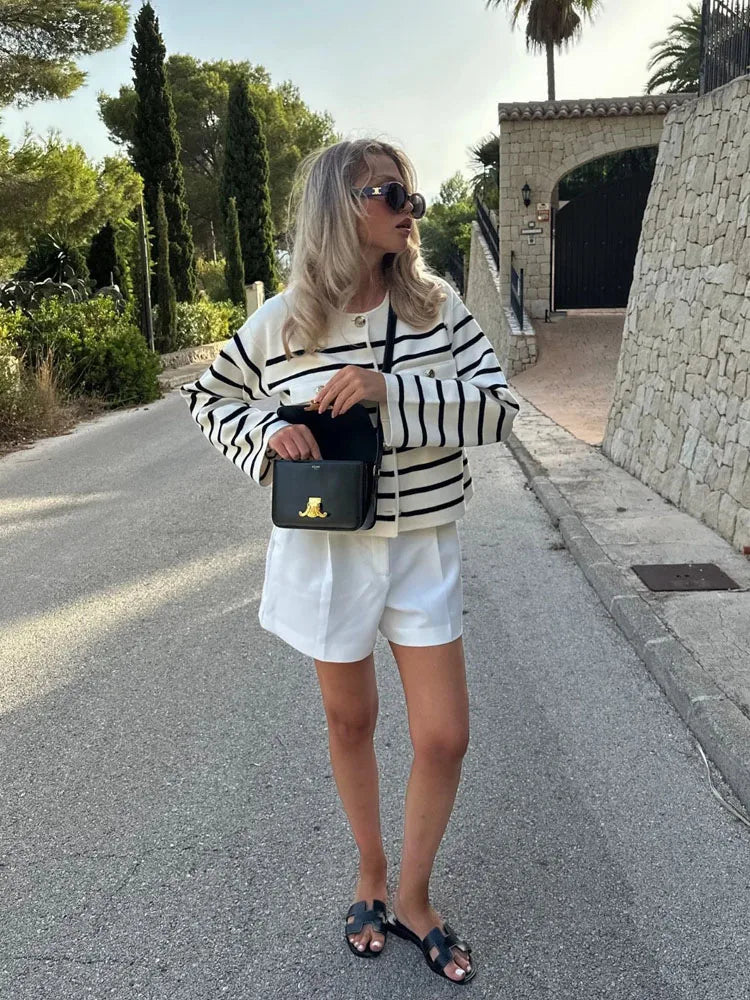 Anmutig gestaltete Pullover