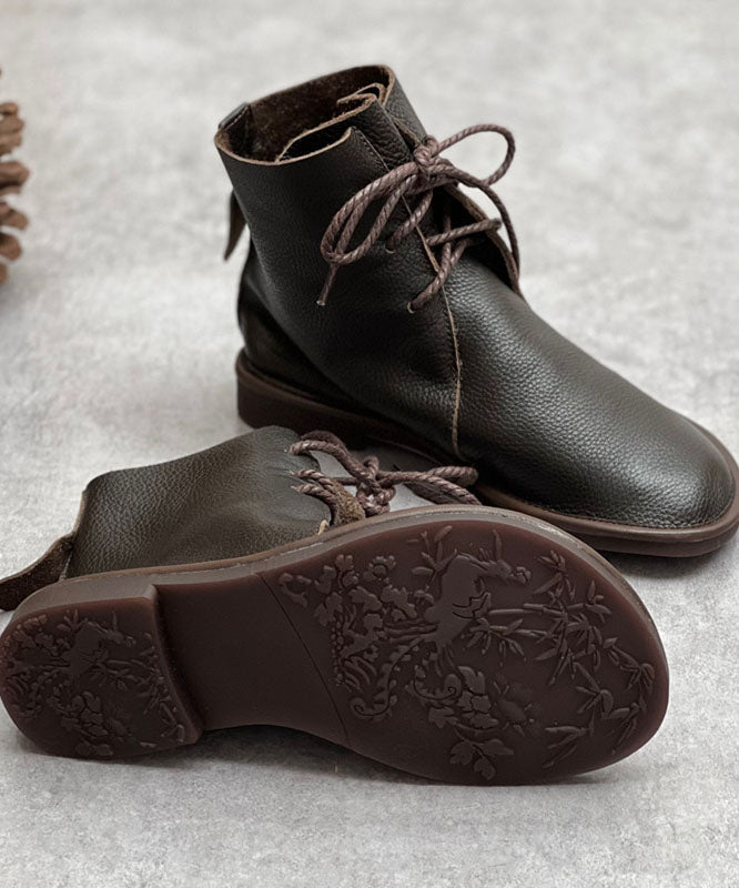 Schicke orthopädische Stiefel mit einzigartigem Design