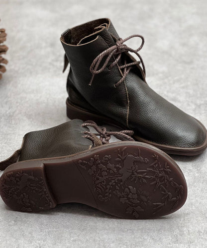 Schicke orthopädische Stiefel mit einzigartigem Design
