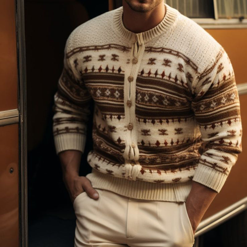 Klassisch gestaltete Strickjacke