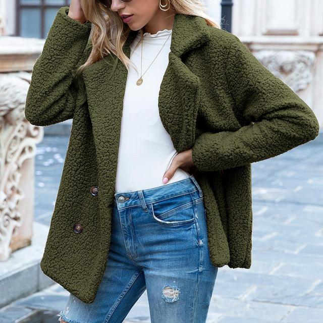 Klassisch gestaltete Jacke