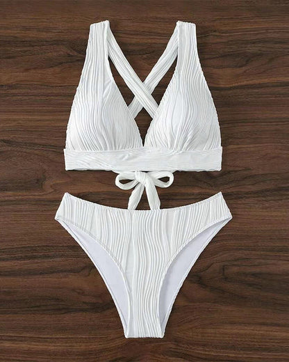 MW | Einfarbiger, sexy Bikini mit tiefem V-Ausschnitt