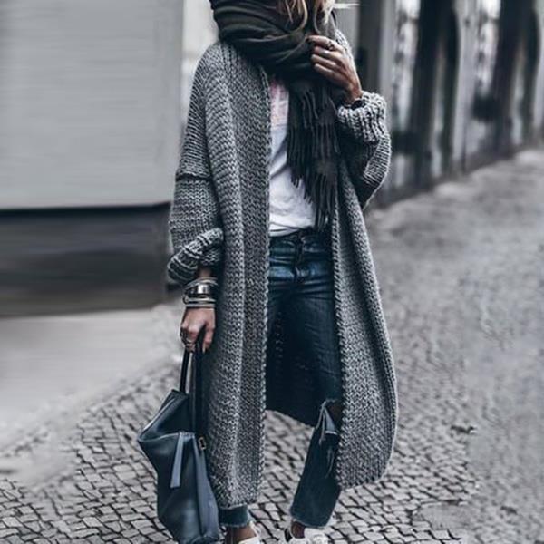 Wunderschön gefertigte Strickjacke
