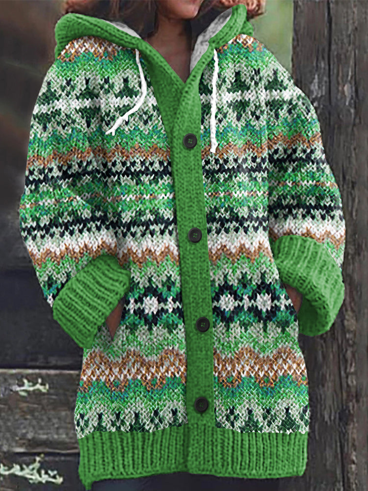 Klassisch gestaltete Strickjacke