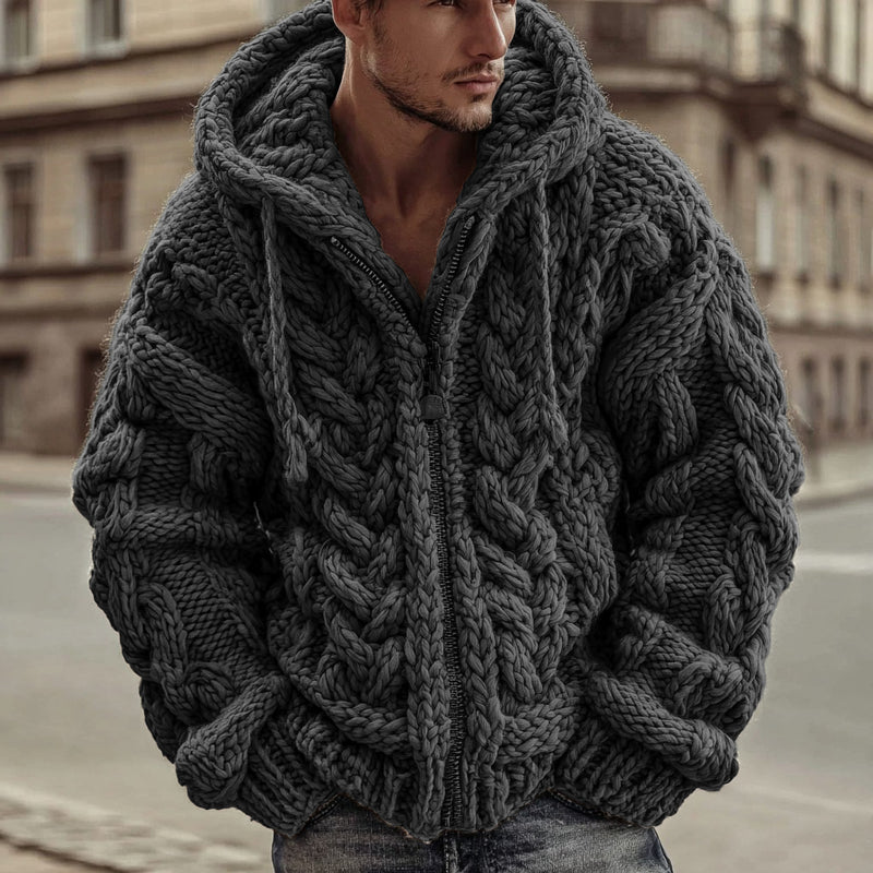 Klassisch gestaltete Strickjacke