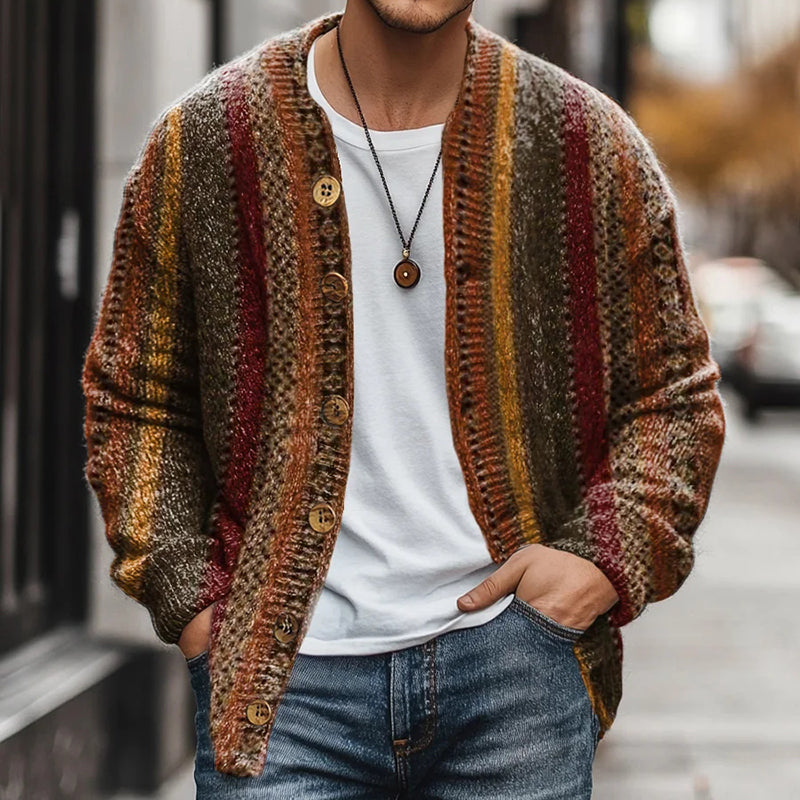 Wunderschön gefertigte Strickjacke
