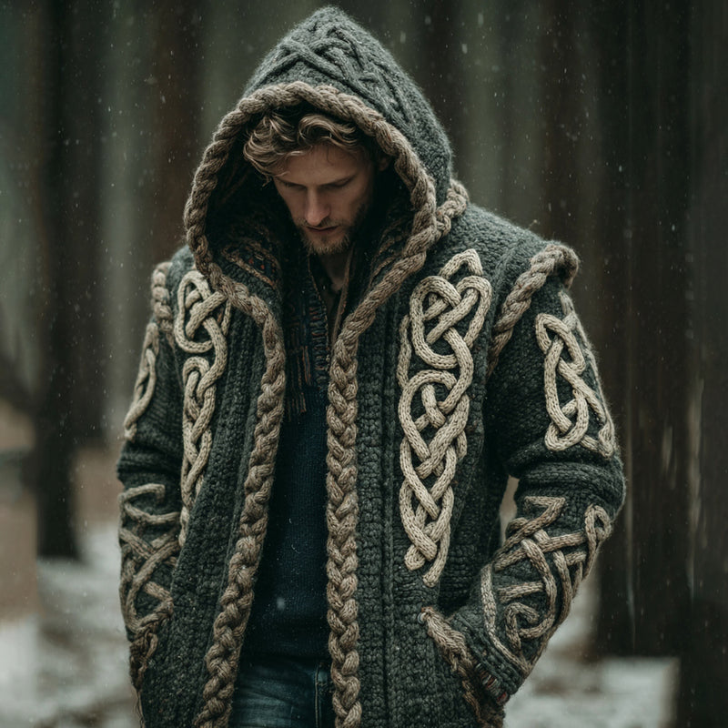 Durchdacht gestaltete Strickjacke