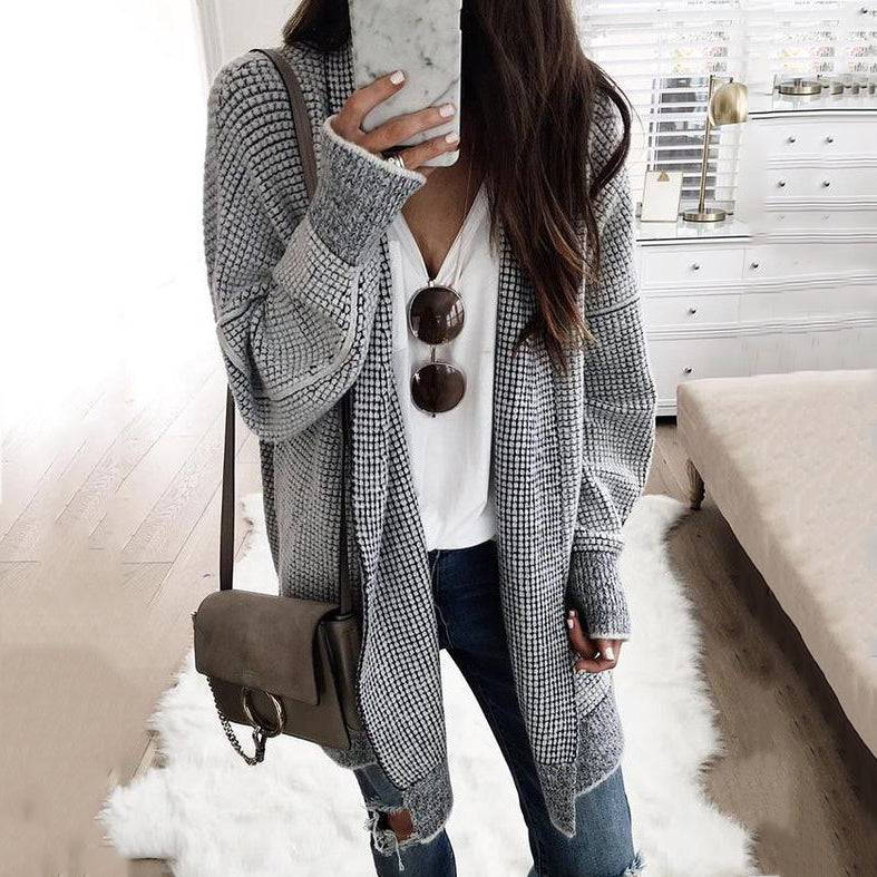 Anmutig gestaltete Strickjacke