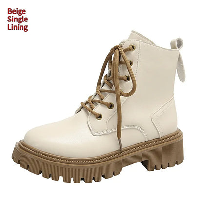 Lässige und stützende orthopädische Stiefel