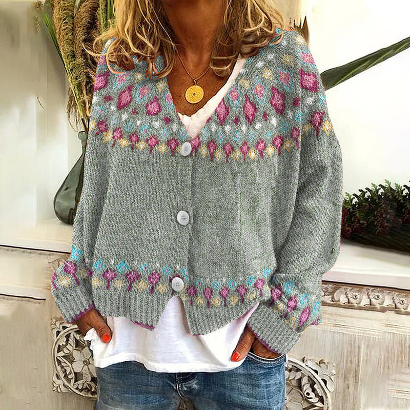 Wunderschön gefertigte Strickjacke