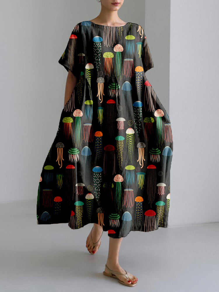 Klassisch gestaltete Kleid