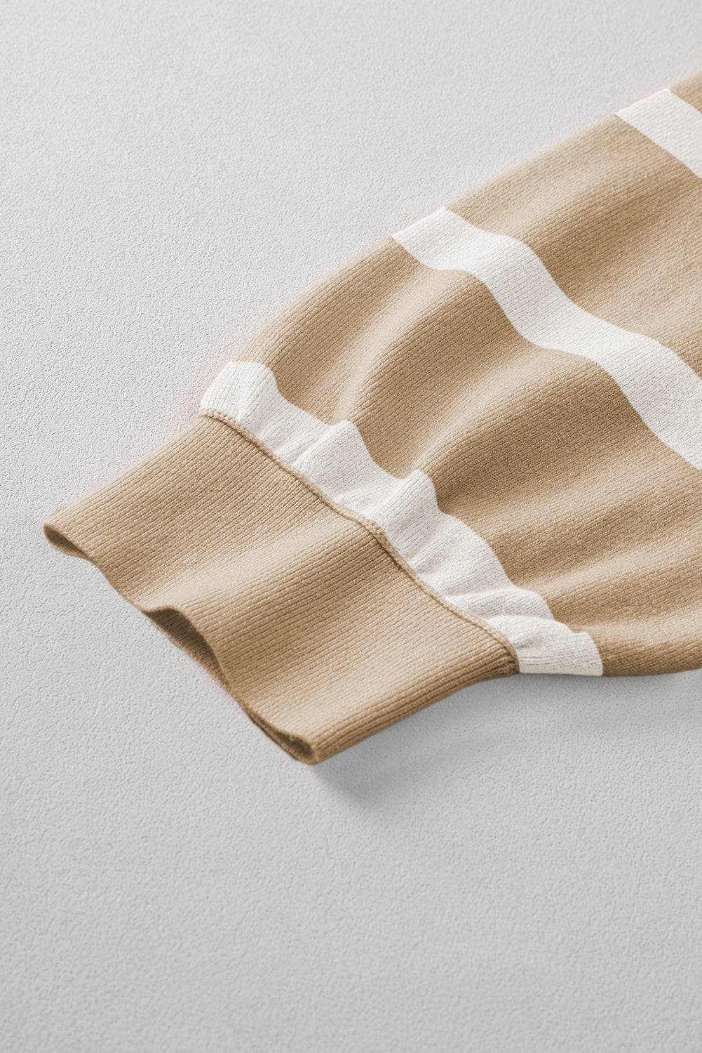 Anmutig gestaltete Pullover