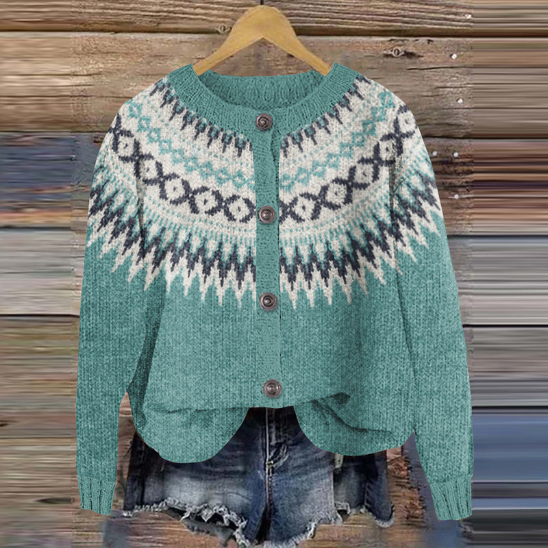 Klassisch gestaltete Strickjacke