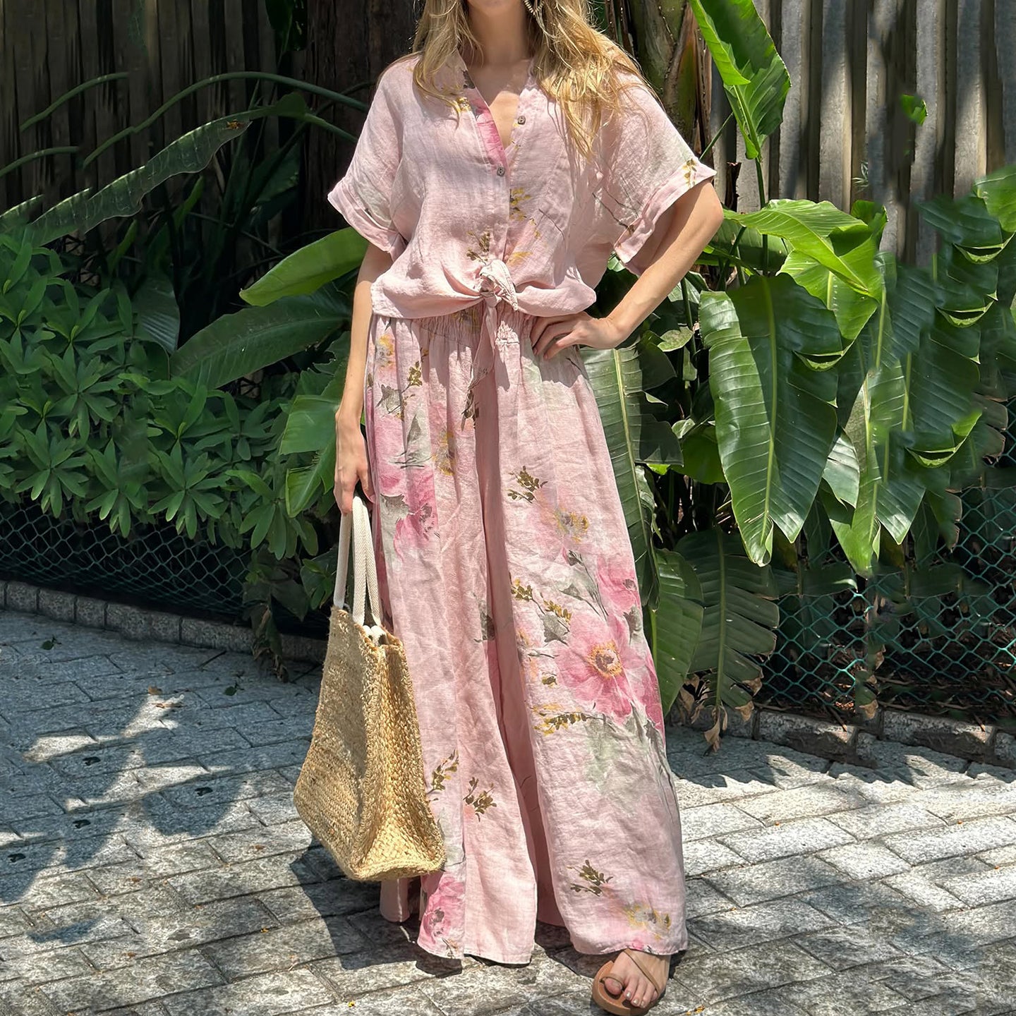 Women's Pink Floral Print Short Sleeve Pants Two-piece Set artswardrobe