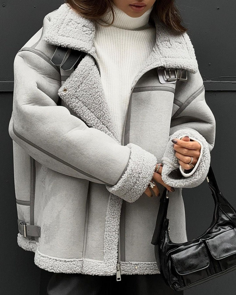 Klassisch gestaltete Jacke