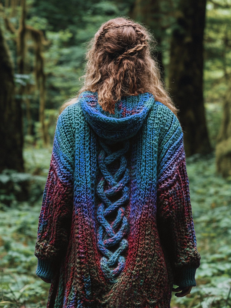 Klassisch gestaltete Strickjacke