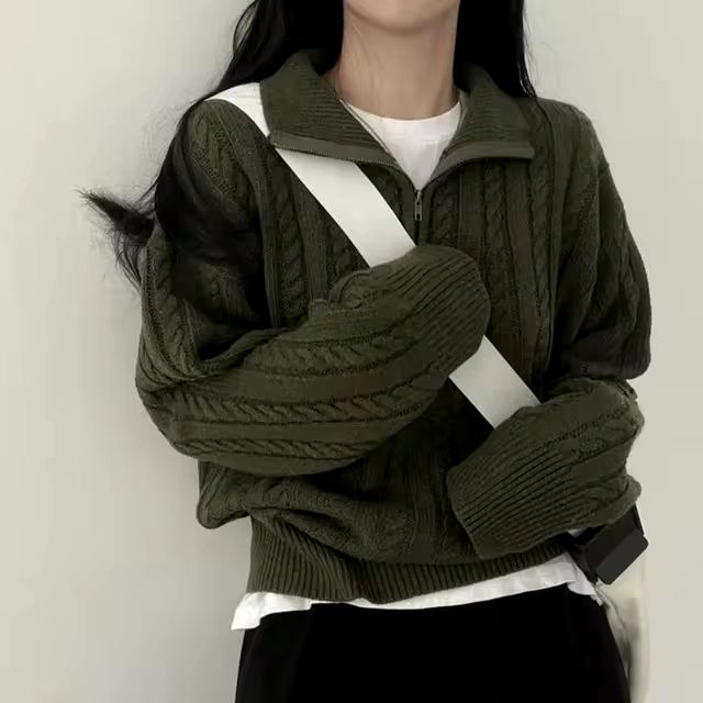 Klassisch designter Pullover