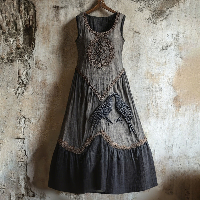 Klassisch gestaltete Kleid