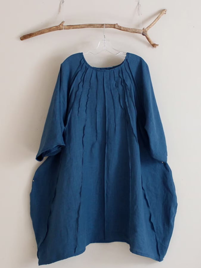 Klassisch gestaltete Kleid