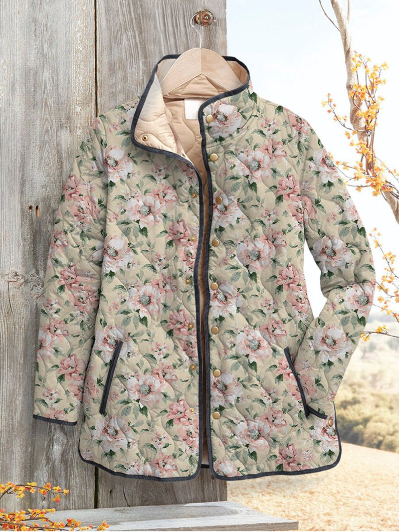 Klassisch gestaltete Strickjacke