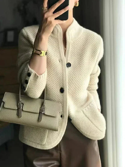 Anmutig gestaltete Pullover