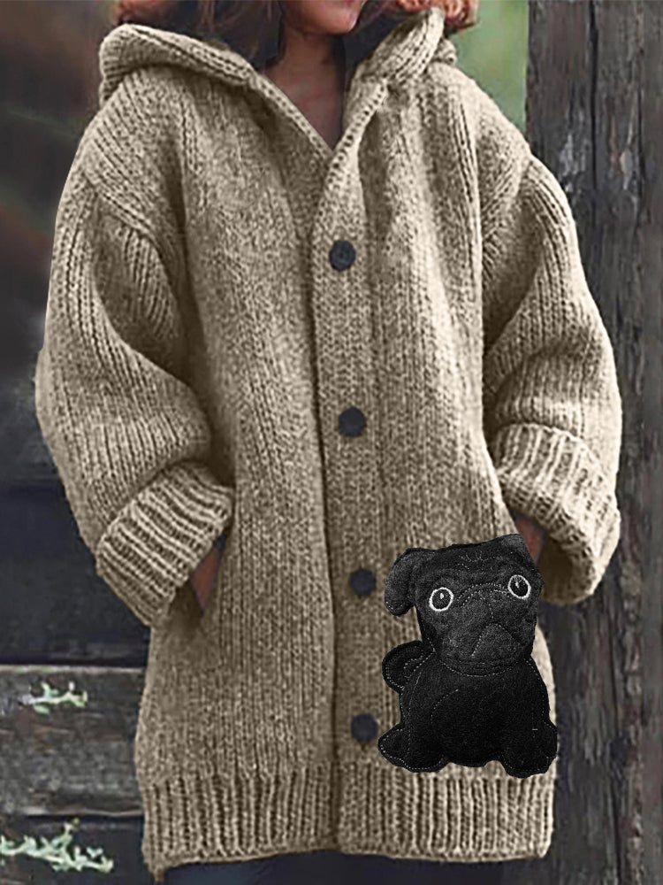 Klassisch gestaltete Strickjacke