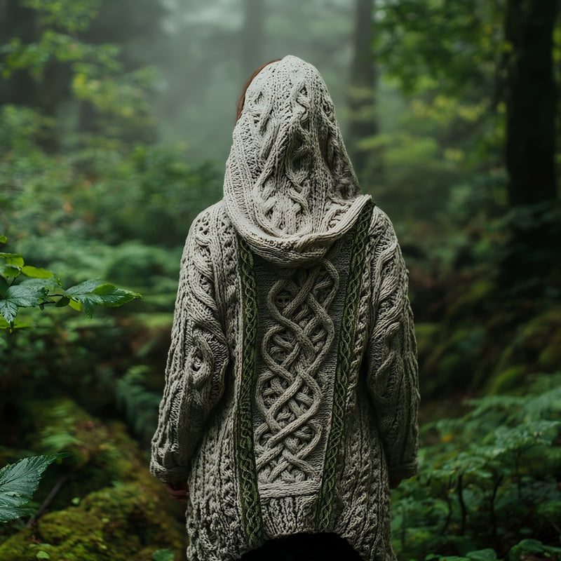 Durchdacht gestaltete Strickjacke