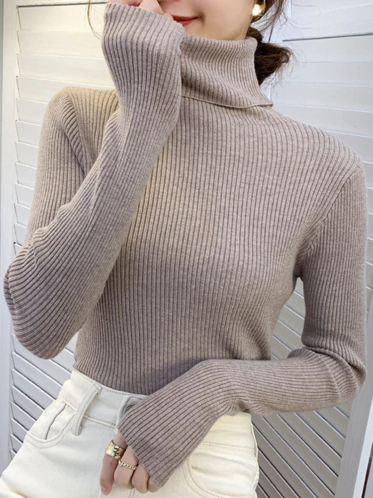 Klassisch gestaltete Pullover